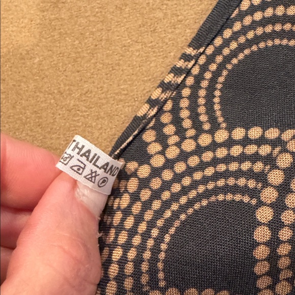 Women's Dark Gray and Tan Scallop Print Spaghetti Strap Tank Top - Picture 6 of 8